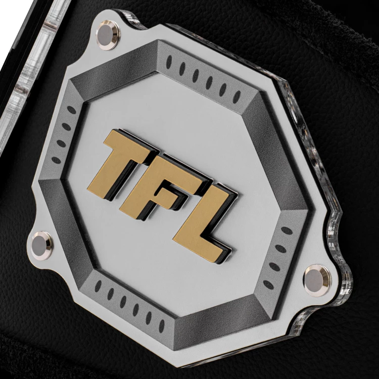 Achteckiger Meisterschaftsgürtel mit Personalisierungsmöglichkeit - einzigartiges Geschenk für einen Sportler - Größe 132x28,8 cm - P070
