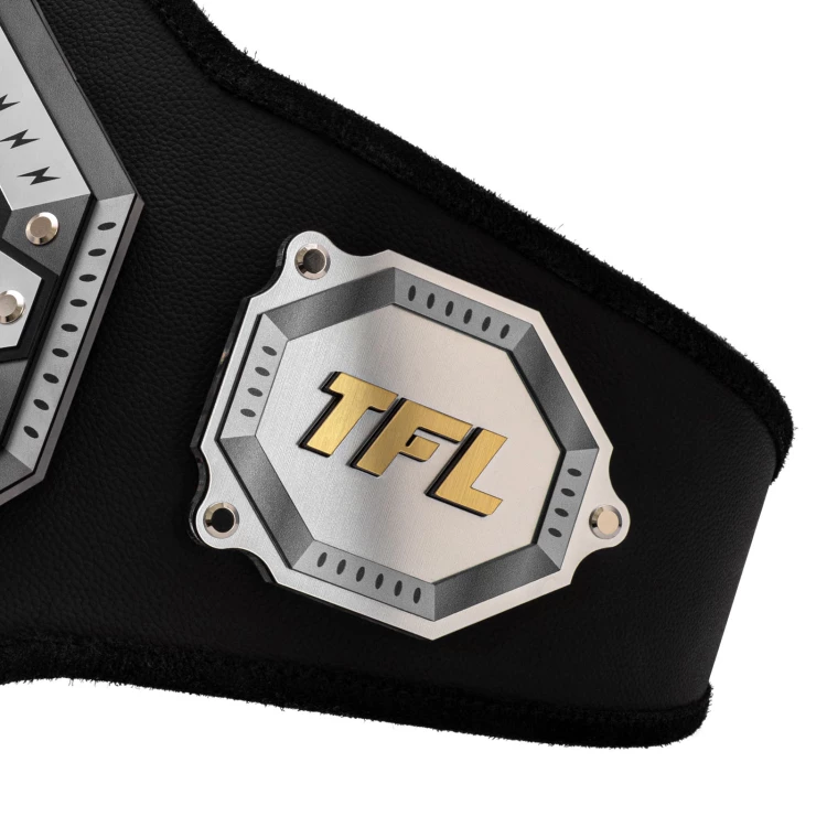 Achteckiger Meisterschaftsgürtel mit Personalisierungsmöglichkeit - einzigartiges Geschenk für einen Sportler - Größe 132x28,8 cm - P070