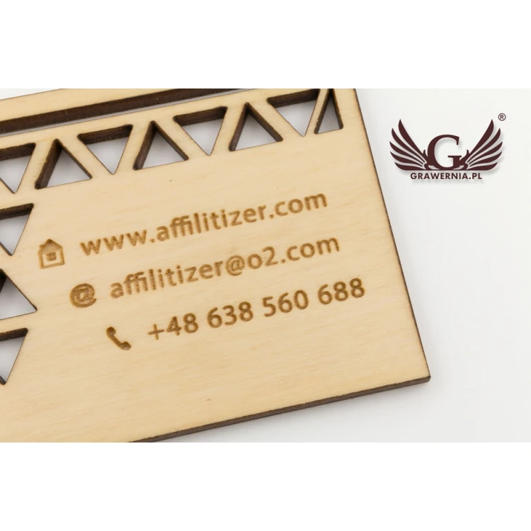 Premium Holz Visitenkarten - lackiert - graviert - WZ024