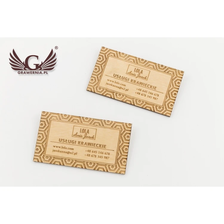 Premium Holzvisitenkarten - lackiert - graviert - WZ026