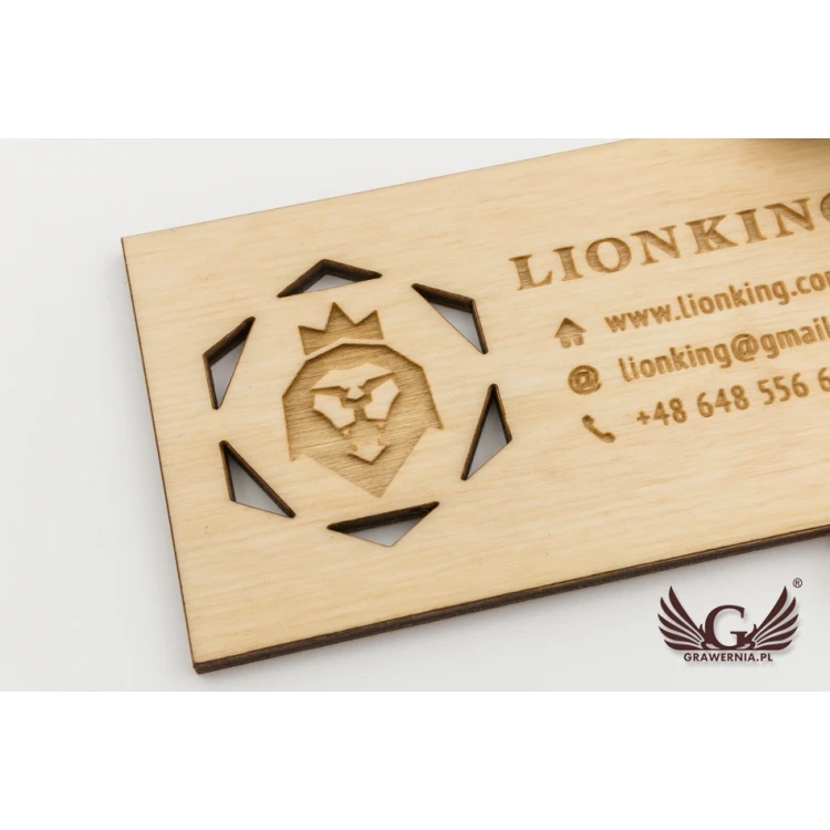 Premium Holzvisitenkarten - lackiert - graviert - WZ023