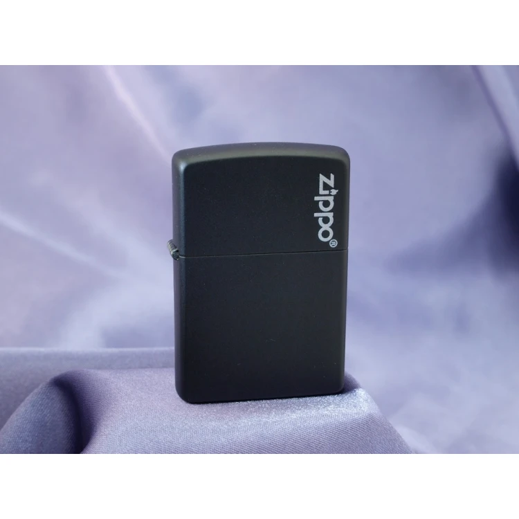 ZIPPO Feuerzeug Black Matte Logo - ZIP056