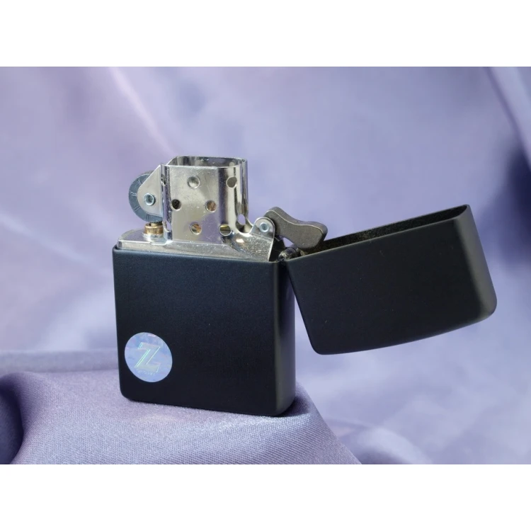 ZIPPO Feuerzeug Black Matte Logo - ZIP056