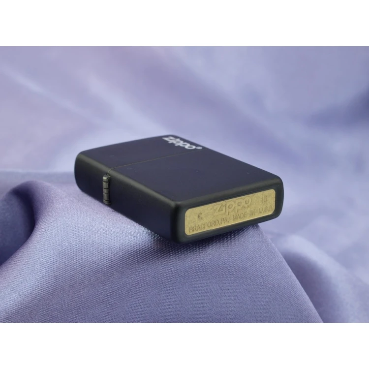 ZIPPO Feuerzeug Black Matte Logo - ZIP056