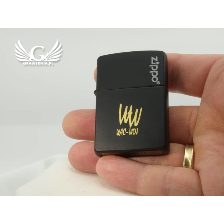 ZIPPO Feuerzeug Black Matte Logo - ZIP056