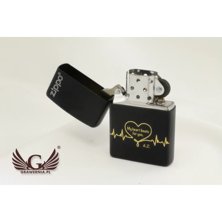 ZIPPO Feuerzeug Black Matte Logo - ZIP056
