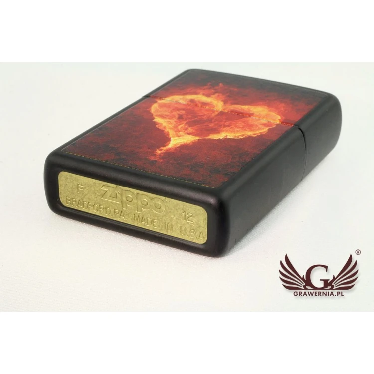Zippo Feuerzeug Burning Heart Black Matte - ZIP017