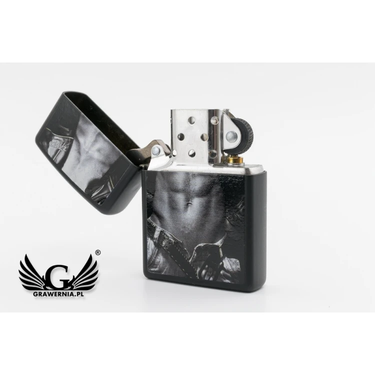 ZIPPO Feuerzeug Man Black Matte - ZIP040