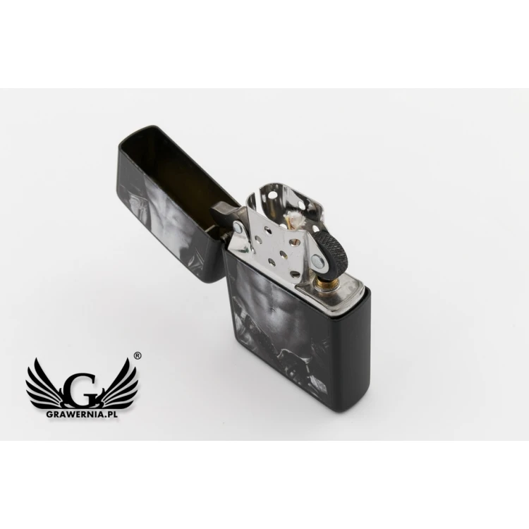 ZIPPO Feuerzeug Man Black Matte - ZIP040