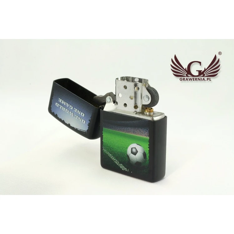 Zippo Feuerzeug One World One Game Black Matte - ZIP018