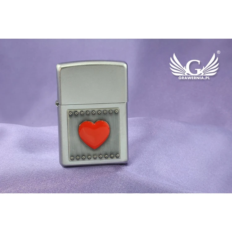 Zippo Feuerzeug Rotes Herz Satin Chrome - ZIP022