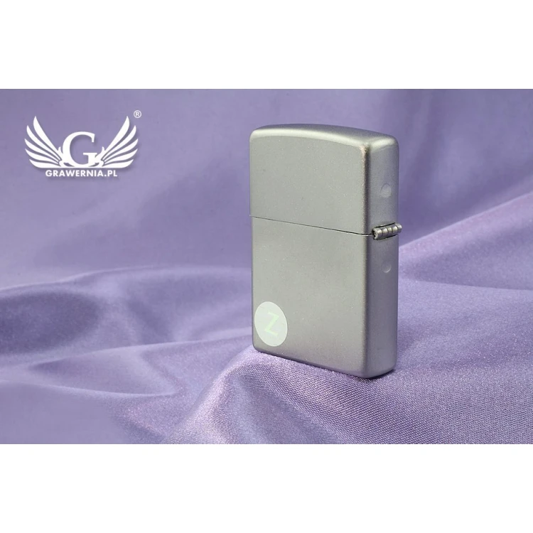 Zippo Feuerzeug Rotes Herz Satin Chrome - ZIP022