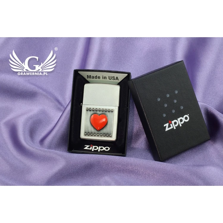 Zippo Feuerzeug Rotes Herz Satin Chrome - ZIP022
