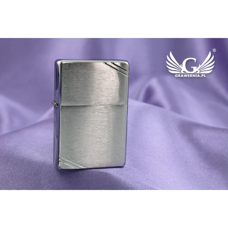 ZIPPO Feuerzeug Vintage Gebürstetes Chrom mit Strichen - ZIP027