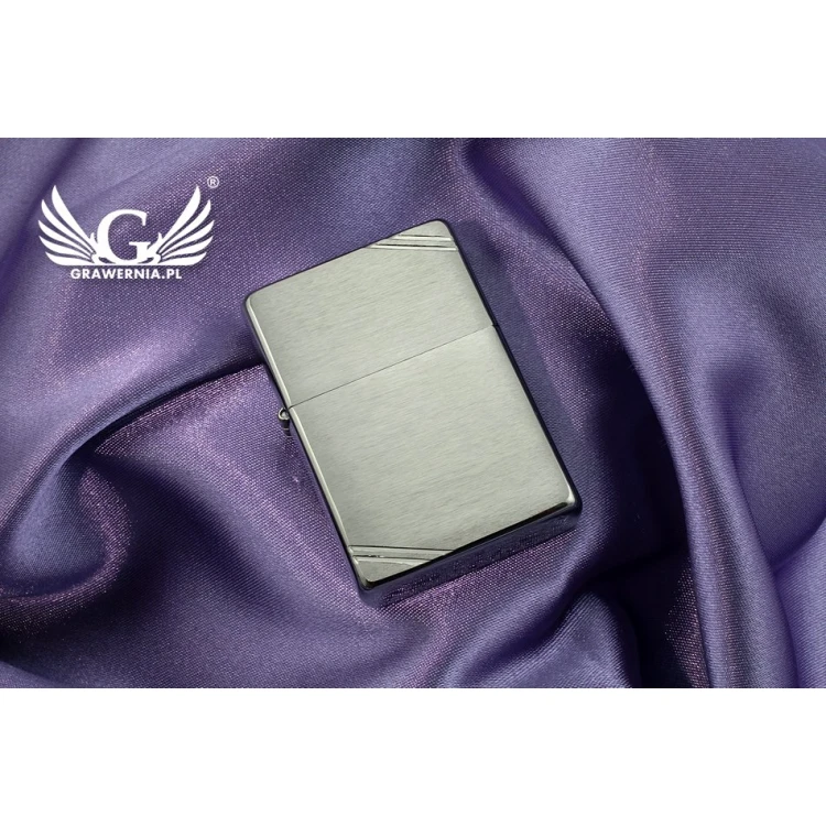 ZIPPO Feuerzeug Vintage Gebürstetes Chrom mit Strichen - ZIP027
