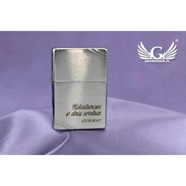 ZIPPO Feuerzeug Vintage Gebürstetes Chrom mit Strichen - ZIP027