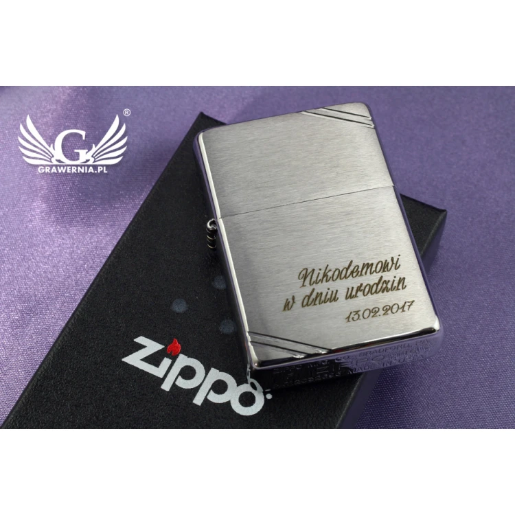 ZIPPO Feuerzeug Vintage Gebürstetes Chrom mit Strichen - ZIP027