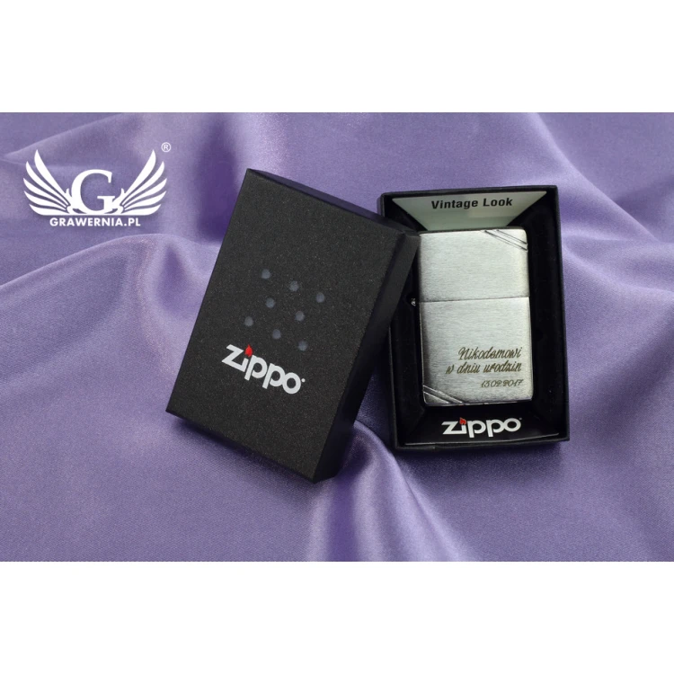 ZIPPO Feuerzeug Vintage Gebürstetes Chrom mit Strichen - ZIP027